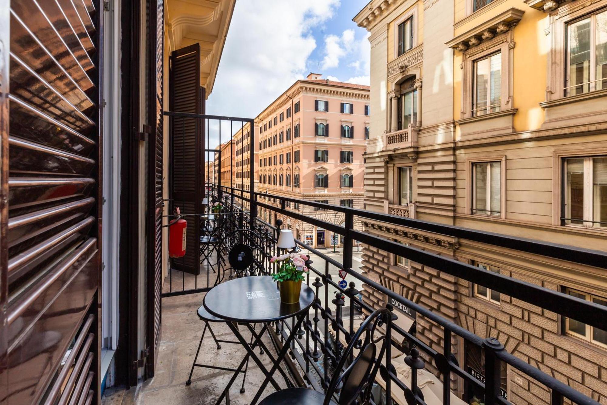 Cavour Luxury Rooms - Lr Collection Рим Экстерьер фото